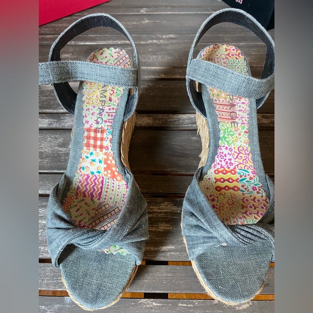 RAMPAGE brand wedge heel sandals